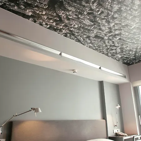 Periscope Hotell 4*