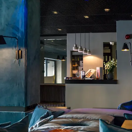 Periscope Hotell 4*